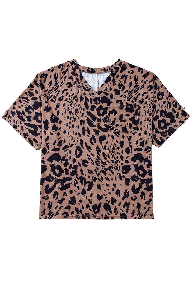 Camiseta extragrande de media manga con cuello en V y estampado de leopardo marrón