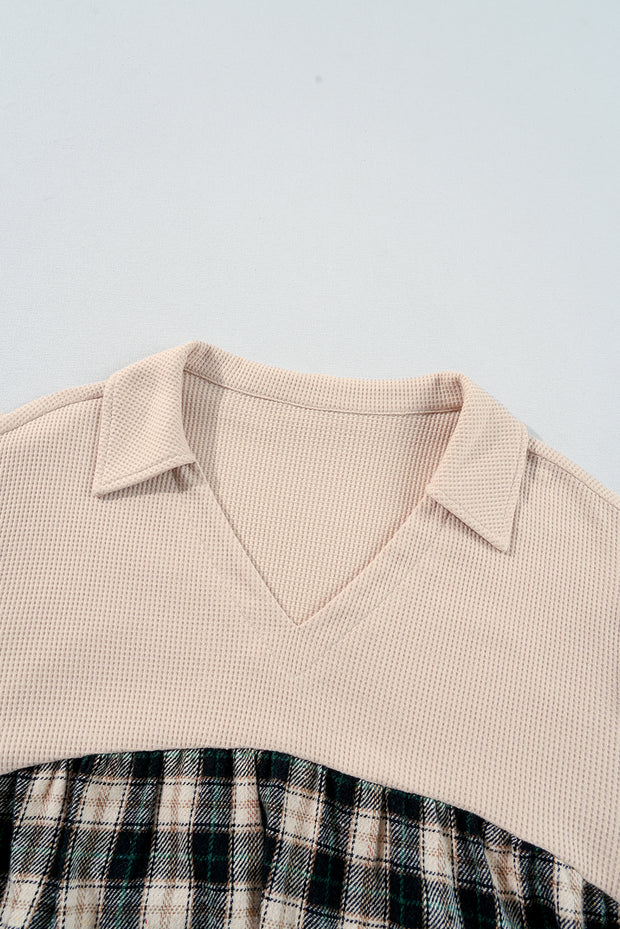 Mini-robe noire en maille gaufrée à carreaux, col en V, grande taille