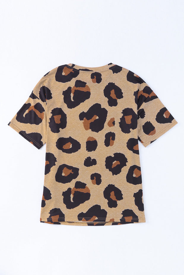 Camiseta holgada con estampado de leopardo para novio