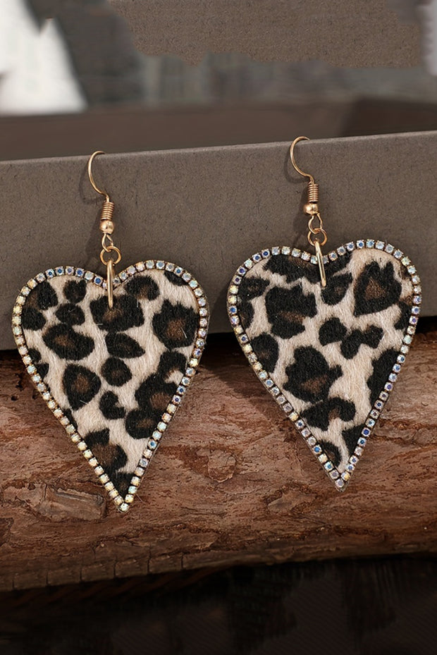 Pendientes con forma de corazón y estampado de leopardo con bordes de diamantes de imitación multicolor