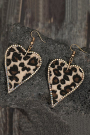 Pendientes con forma de corazón y estampado de leopardo con bordes de diamantes de imitación multicolor