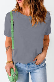 Camiseta gris de cuello redondo en color liso