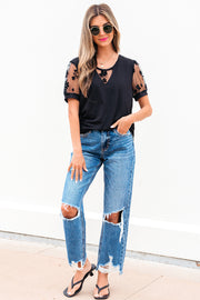 Camiseta de cuello redondo con patchwork de encaje floral negro