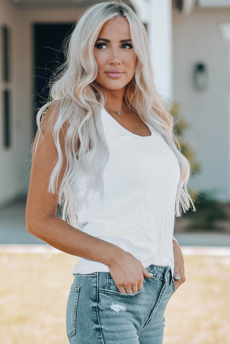 Top básico de tirantes liso con cuello redondo blanco