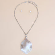 Pendant White Pearl Ornamental Teardrop Silver Set
